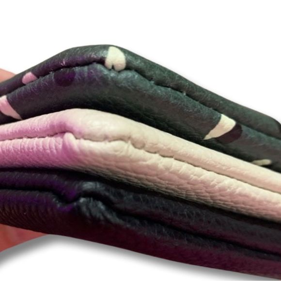 🛍 EUC-  Time & Tru Crossbody Triple Compartment Bag Green, Cream, and Black - Picture 5 of 5